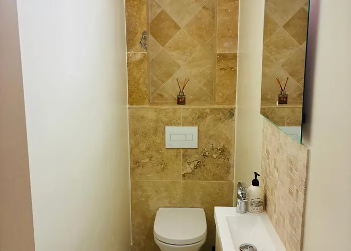 Normand Climatise Avec Piscine Privee 펜션 Condé-sur-Seulles