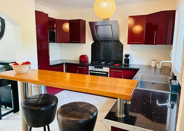 Normand Climatise Avec Piscine Privee 펜션 *